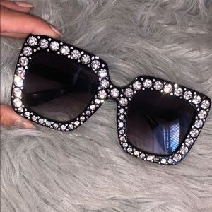 Rhinestone sunglasses 😍